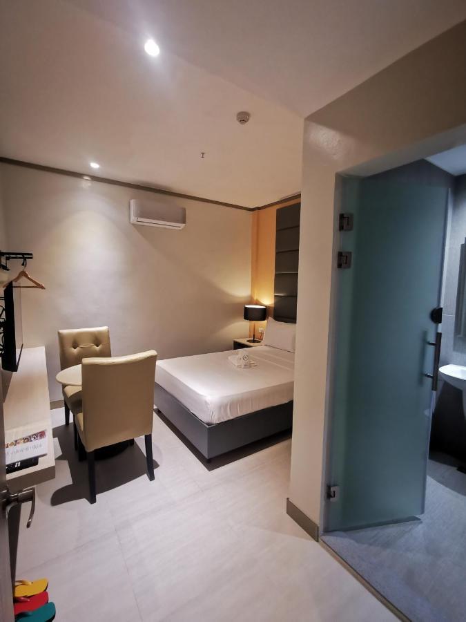 Yes Hotel Pandi Bulacan エクステリア 写真