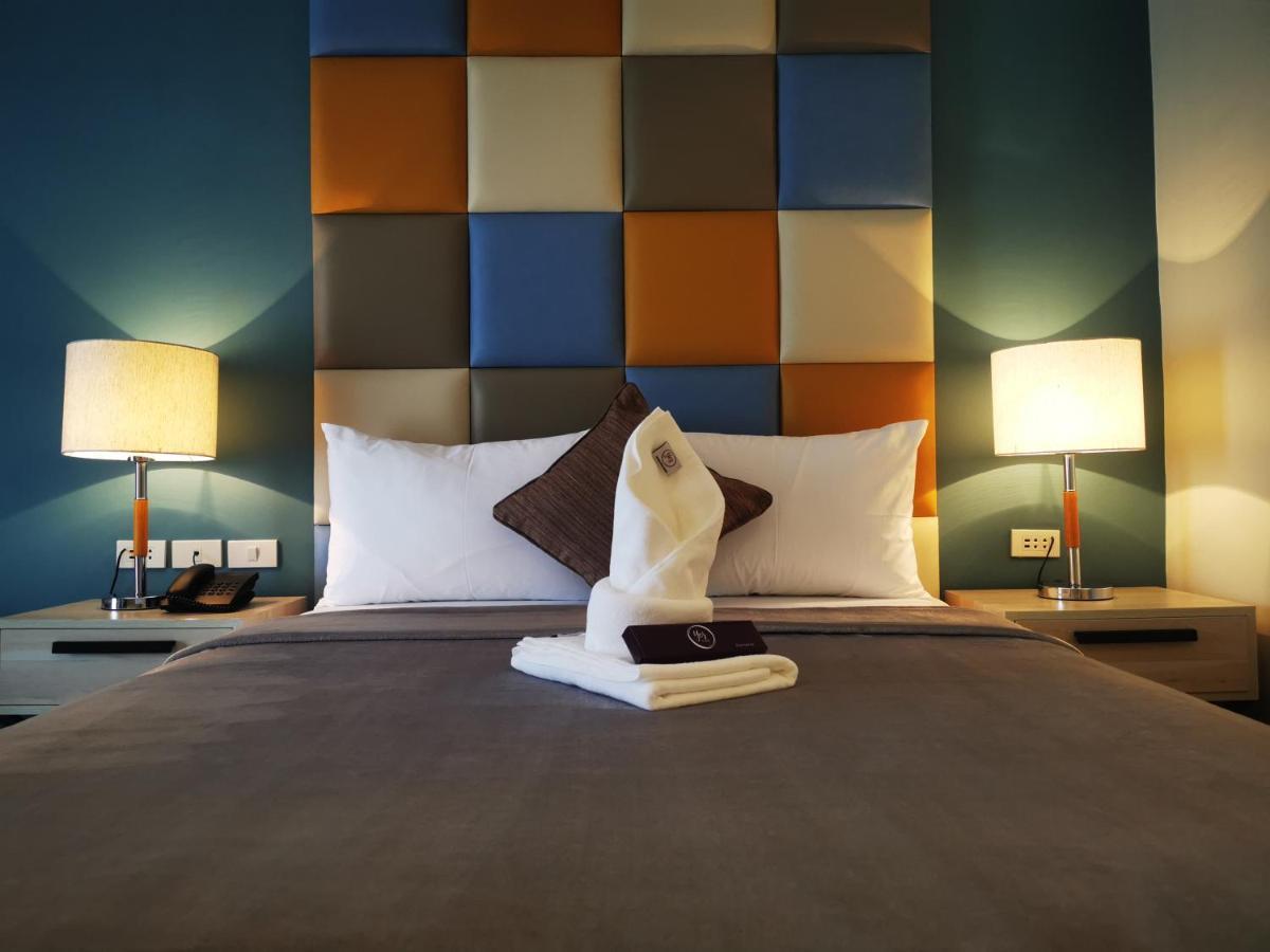 Yes Hotel Pandi Bulacan エクステリア 写真
